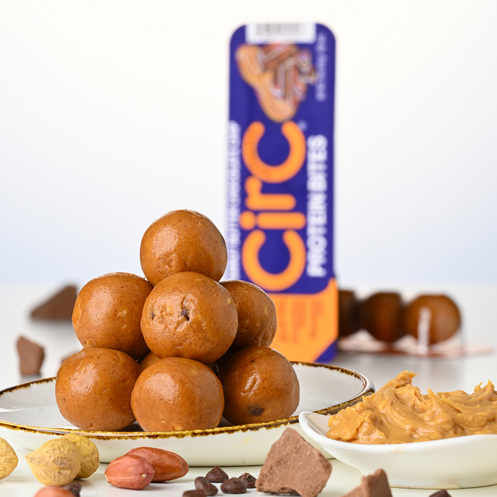 Peanut Butter & Chocolate Chip Protein Bites (18G)